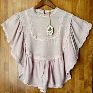 Easel Los Angeles Peplum Top, Size S Pink Lace Trim, Flutter Sleeves, Boho Chic‎